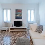 Lägenhet Family Nest Overlooking - By Rent *