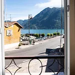 Family Nest Overlooking - By Rent Lägenhet Argegno