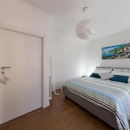 Family Nest Overlooking - By Rent Argegno