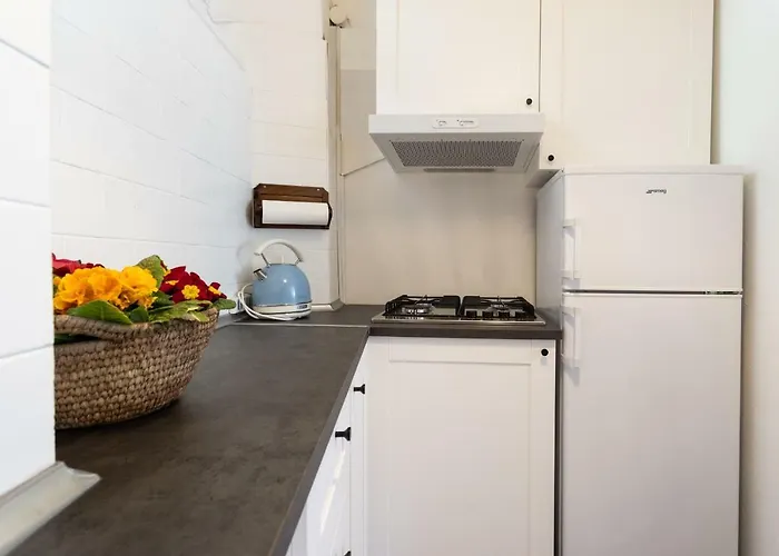 Family Nest Overlooking - By Rent *