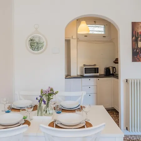 Family Nest On By Rent דירה *