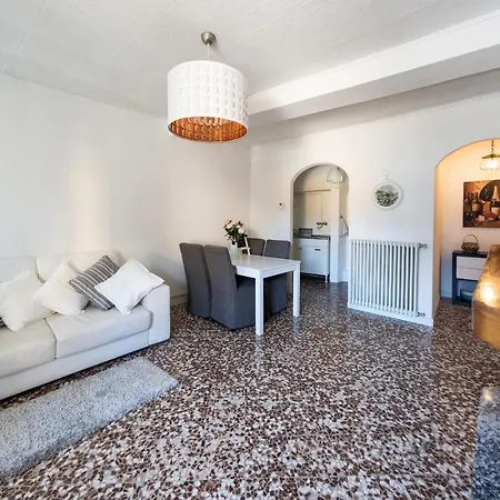 Family Nest Overlooking - By Rent