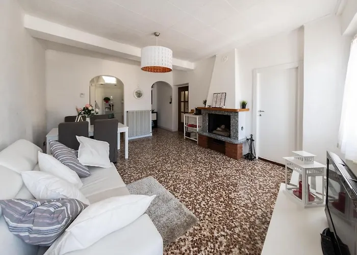 Family Nest Overlooking - By Rent Apartmán *