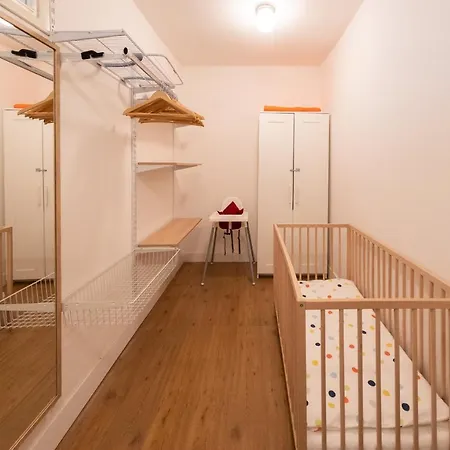 Family Nest Overlooking - By Rent